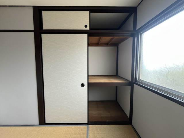 日置荘西町貸家の収納