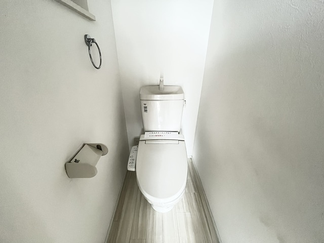 日置荘西町貸家のトイレ