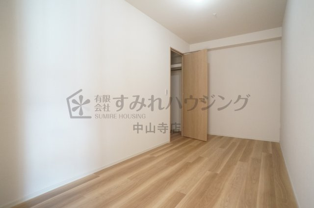 ジオタワー宝塚グランレジス　The Northの洋室