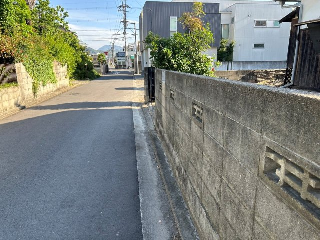 西石井４丁目の前面道路含む現地写真