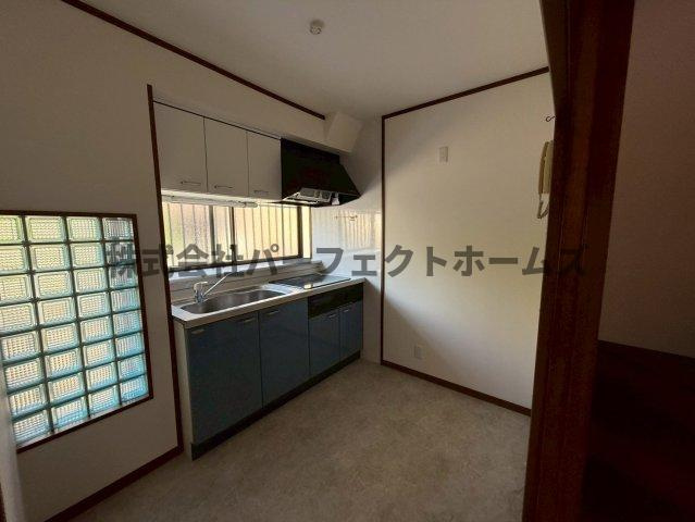豊里町テラスハウス　賃貸の居間・リビング|ゆったりとした居間です