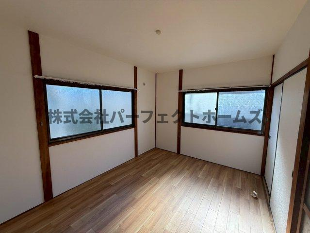豊里町テラスハウス　賃貸の洋室|きれいな洋室です