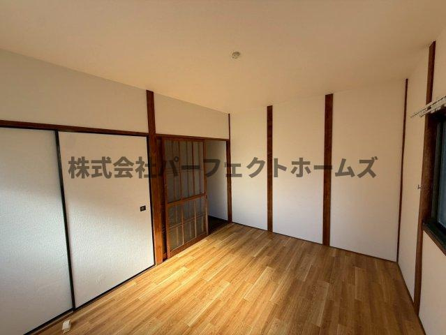 豊里町テラスハウス　賃貸の洋室|個人の部屋や寝室として使える洋室です