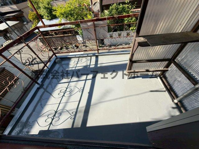 豊里町テラスハウス　賃貸のバルコニー|お洗濯にも便利なバルコニー付き