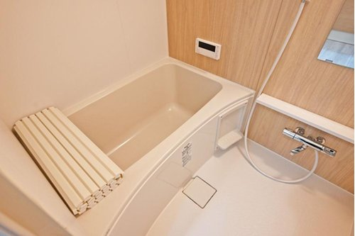 小松南町2丁目中古戸建の浴室