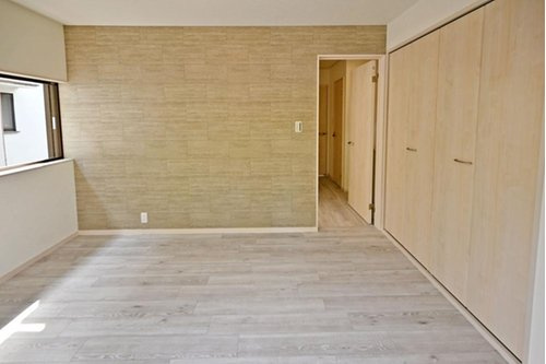 小松南町2丁目中古戸建の玄関