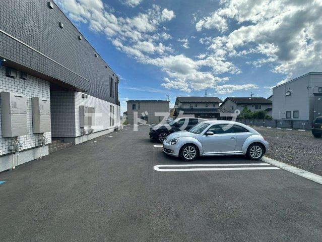 ブルーグラスの駐車場|高崎、前橋のお部屋探しはエンドスケープまで！お客様の理想お聞かせ下さい♪