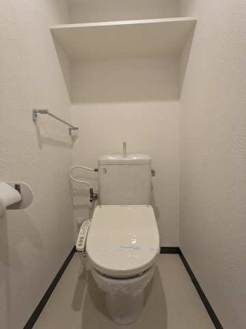 ゆったりとした空間のトイレです