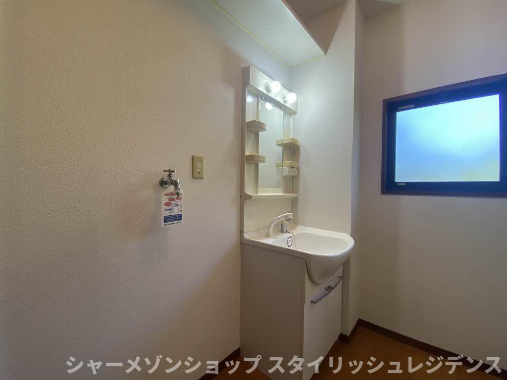 ハイツ四季の里　Ｂ棟の洗面所