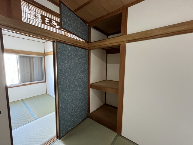西野貸家の収納