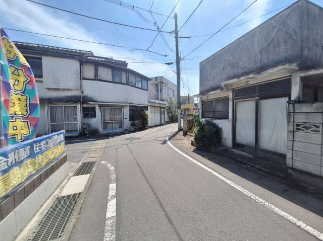 高崎市石原町売土地の前面道路含む現地写真