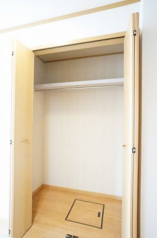 ヴァン　アヴェニールＡの収納