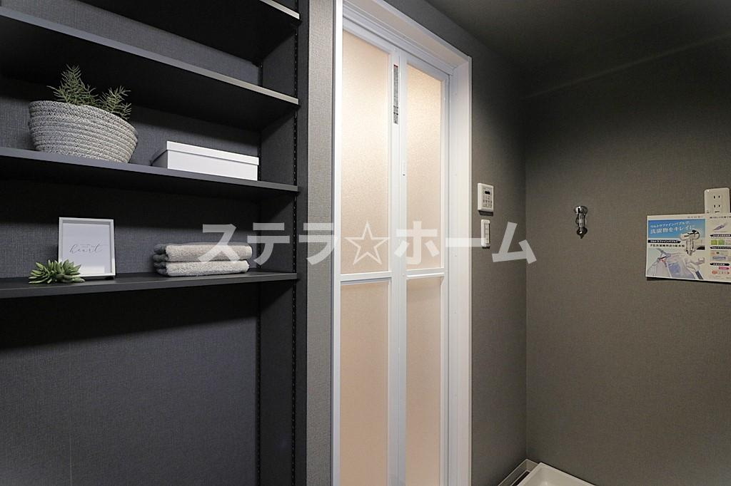 ヴィルヌーブ東三国の収納|便利な収納スペースが脱衣所にございます