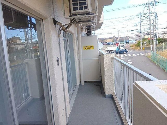 大和市下鶴間の賃貸マンションのバルコニー