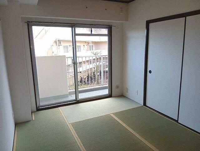 大和市下鶴間の賃貸マンションの寝室