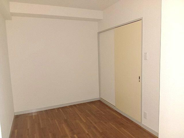大和市下鶴間の賃貸マンションの寝室