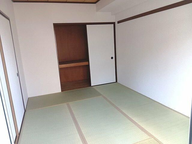 大和市下鶴間の賃貸マンションの寝室
