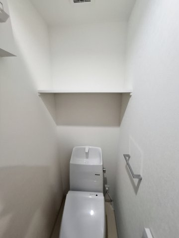 Gran Felizのトイレ|トイレ上の収納