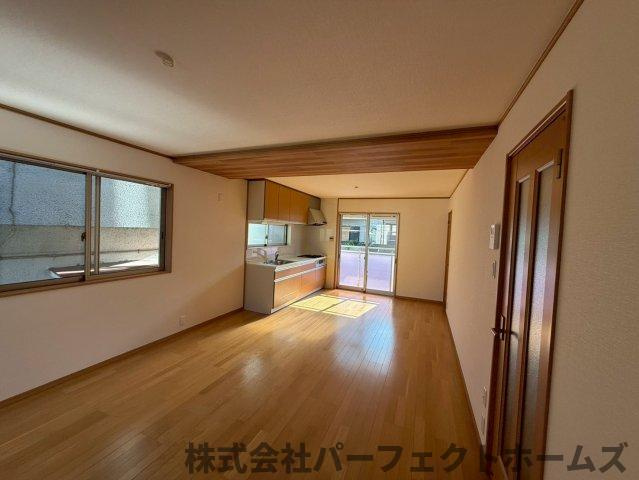 【居間・リビング】の画像