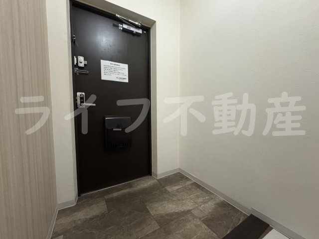 シュロス若江の玄関|明るい玄関です