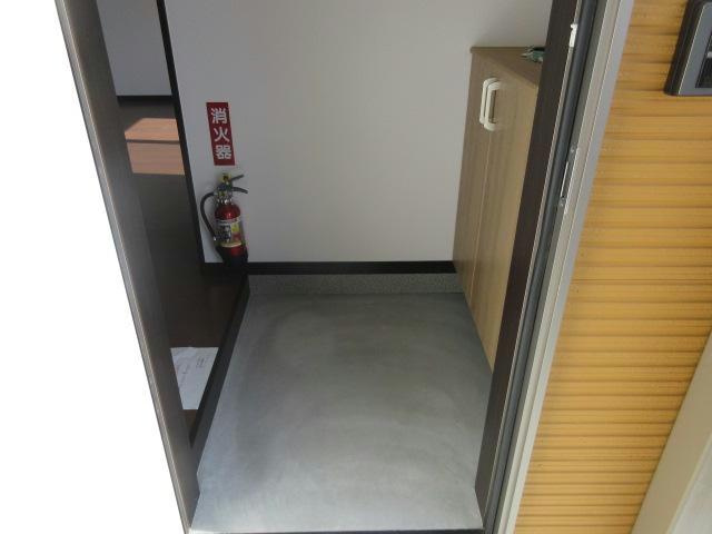 トレイブルックＫ館の玄関