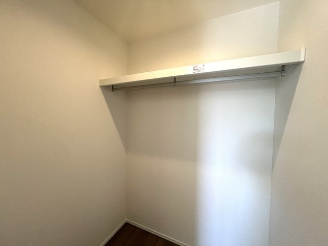 お昼寝にも、家事スペースにも、お子様の遊び場にも◎ちょっとした畳スペースがたまらないのよね～、な【南区永田北2丁目新築戸建】の収納
