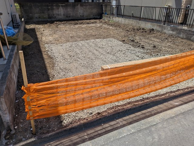 八王子市　千人町　新築一戸建て　０１期の駐車場|～カースペースは1台分～