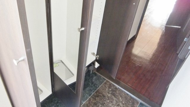 Ｍｉｌｌｅ　Ｇｒａｎｄｅの玄関|背の高い下駄箱ついています
