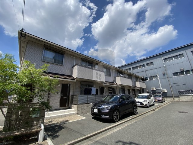 ラシーネ若江の外観