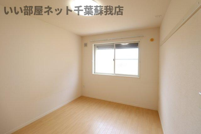 クローバーの洋室|きれいな洋室です