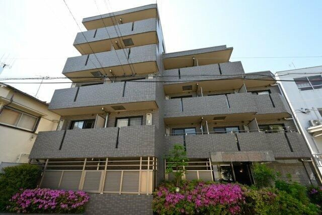 ルーブル新宿西落合参番館の外観