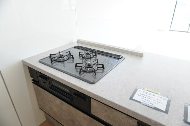 越谷市大沢 新築分譲住宅のキッチン