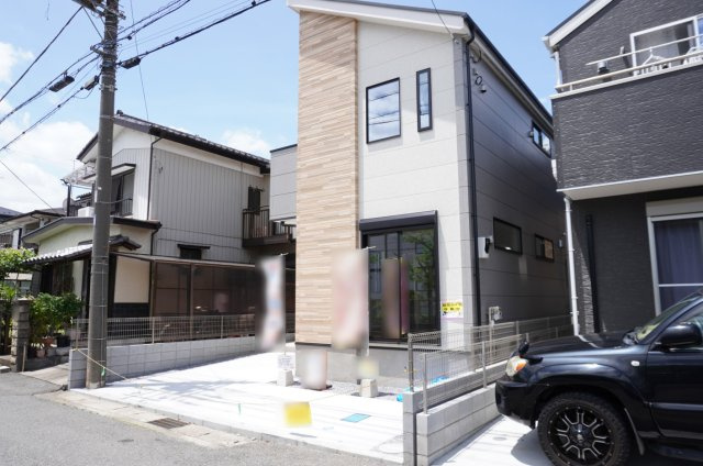 越谷市大沢 新築分譲住宅の外観