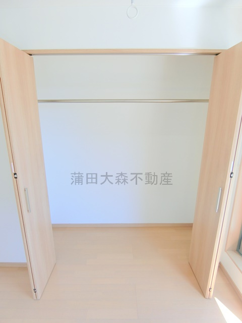 池上３丁目貸家の収納|洋室5帖　クローゼット