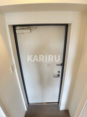 ガーディアンズパレス高殿の玄関
