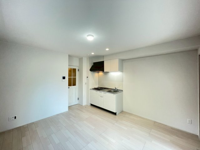 Louis Apartment 長瀬ノールの居間・リビング