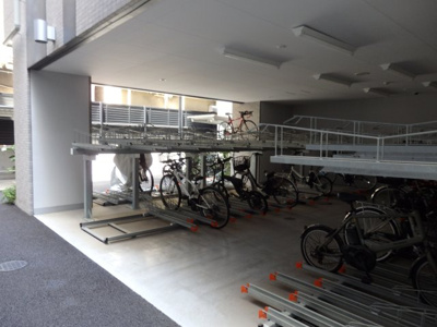 【駐輪場】 | グランリビオ表参道