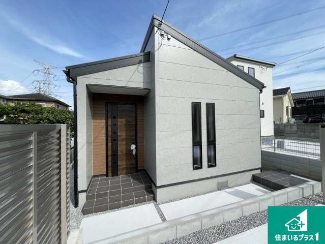 甲賀市水口町新城　新築一戸建てのトイレ|シンプルなトイレは落ち着く空間！お手入れも簡単です！