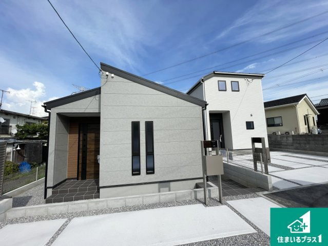 甲賀市水口町新城　新築一戸建ての外観|安心の10年保証！外観を美しく保ち、雨水で汚れを落とします！気になることがありましたら、お気軽にお問い合わせください！
