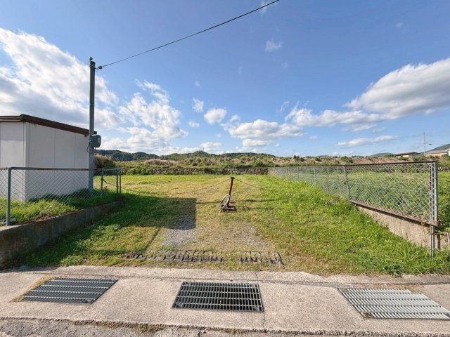 売土地　千代川町北ノ庄荒牧の前面道路含む現地写真