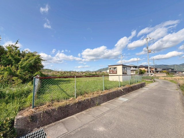売土地　千代川町北ノ庄荒牧の前面道路含む現地写真