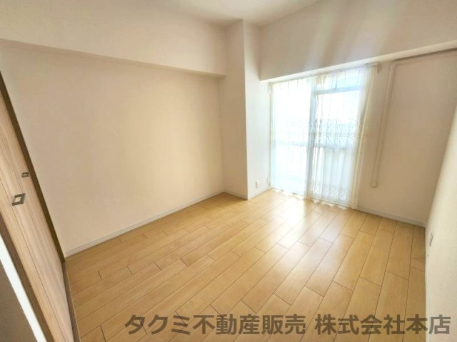 グリーンコーポジェームス山　壱番館の洋室
