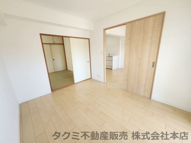 グリーンコーポジェームス山　壱番館の洋室