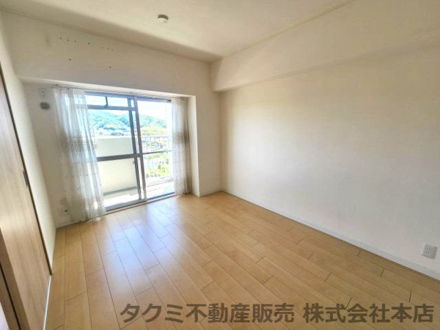 グリーンコーポジェームス山　壱番館の洋室
