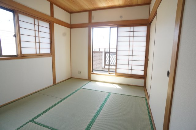 口谷西3丁目戸建の内装