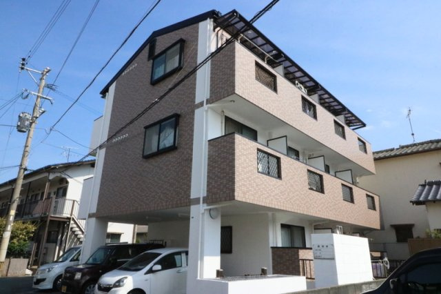 姪浜北ハイツのエントランス