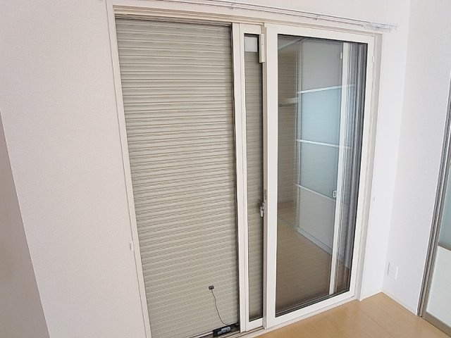 ディアコート中道８のその他|シャッター付き