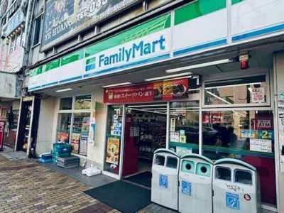  | ファミリーマートまで147m 