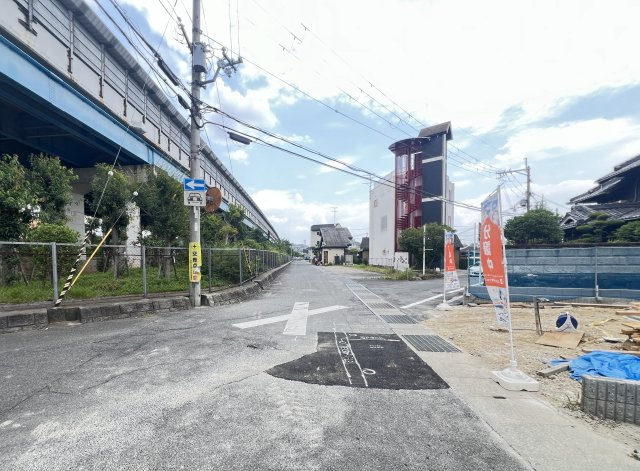 香芝市上中1期　全３棟の前面道路含む現地写真
