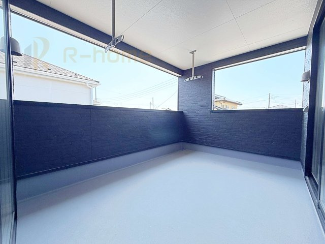 ひたちなか市平磯町第2　新築戸建て　1号棟のバルコニー|急な雨でも安心のインナーバルコニー♪忙しいご夫婦も大満足♪